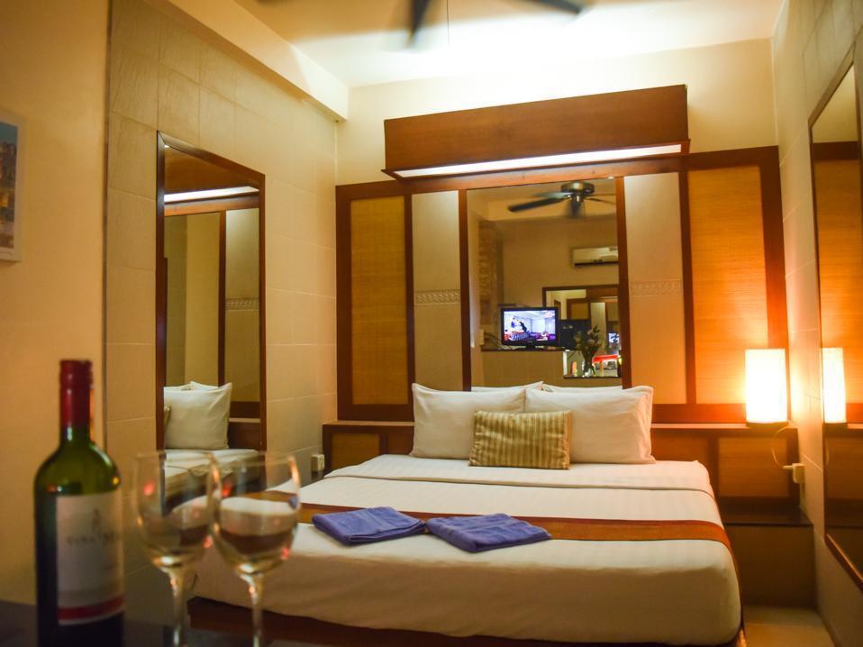 Bar Oz Riverside Guesthouse Phnom Pen Exterior foto